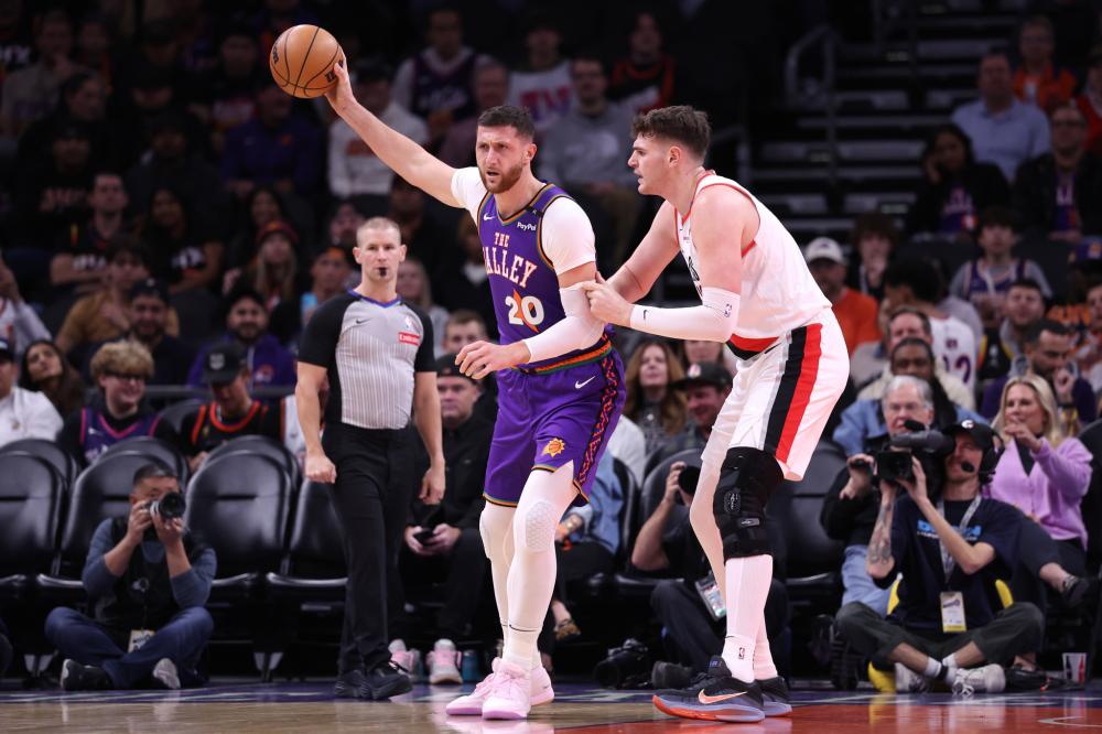 赛场上的发 赛场上的发