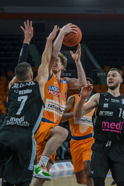 在面对湖人 在面对湖人